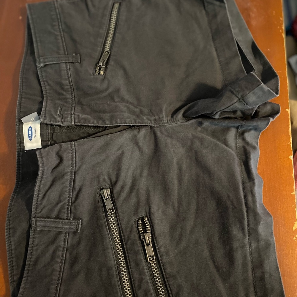 Old navy shorts. Grey color. Good condition.